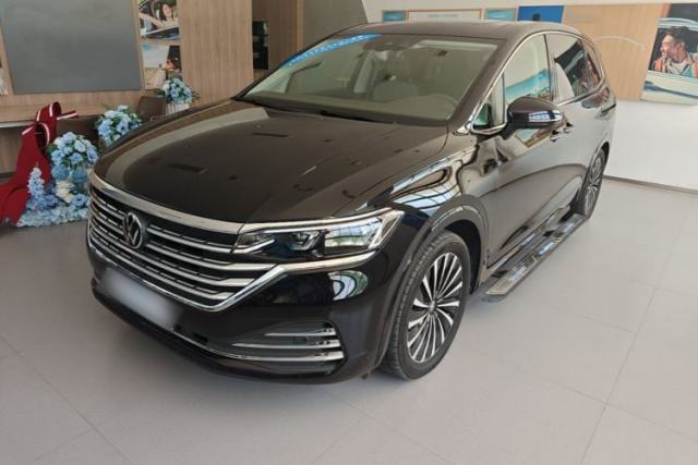 Ojetý Volkswagen Viloran 2024 380TSI Premium Edition