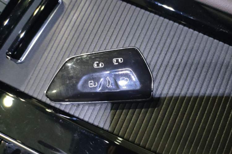 Used Volkswagen Viloran 2024 380TSI Premium Edition Interior 1
