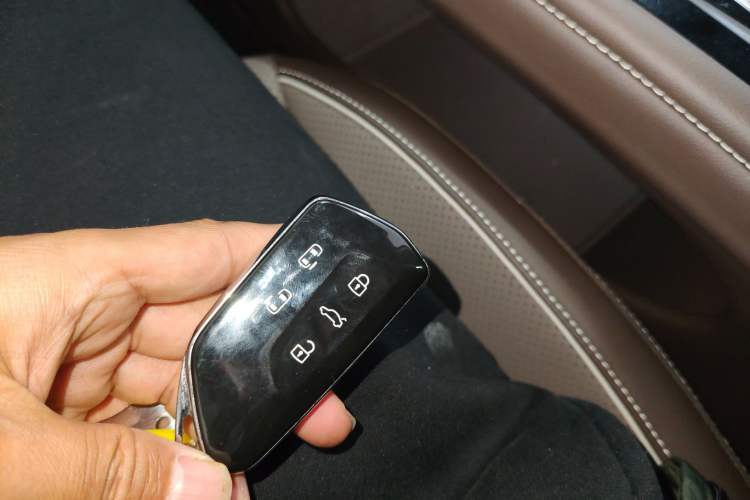 Used Volkswagen Viloran 2024 380TSI Premium Edition Interior 1