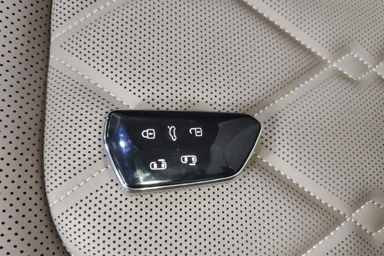 Used Volkswagen Viloran 2024 380TSI Premium Edition Interior 1