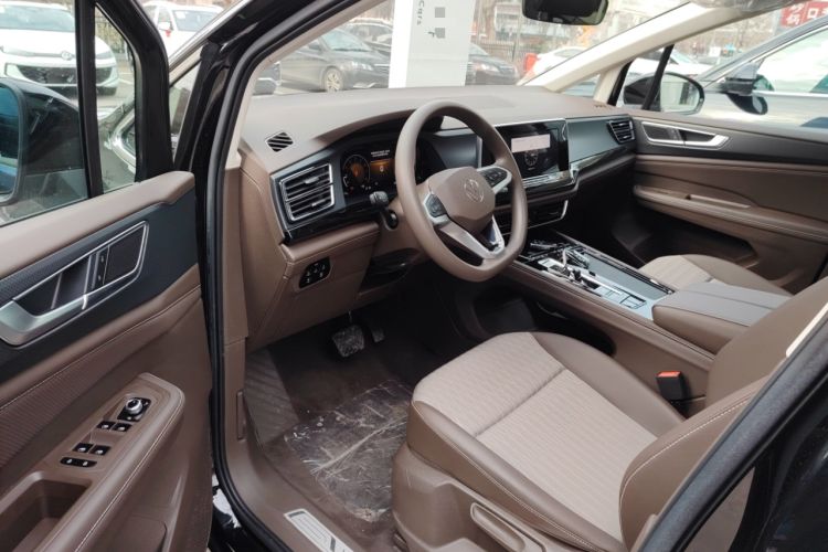 Used Volkswagen Viloran 2024 330TSI Business Edition Interior 3
