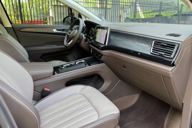 Used Volkswagen Viloran 2024 380TSI Luxury Edition Interior 5