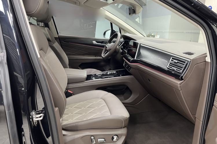 Used Volkswagen Viloran 2024 380TSI Premium Edition Interior 6