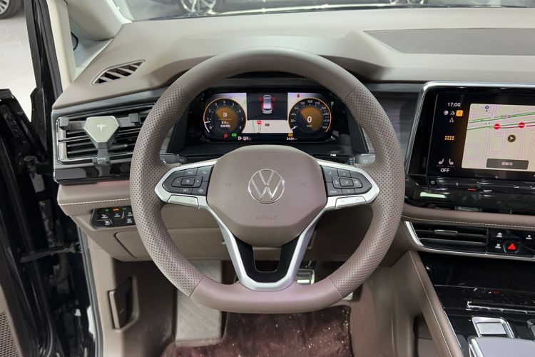 Used Volkswagen Viloran 2024 380TSI Luxury Edition Interior 9