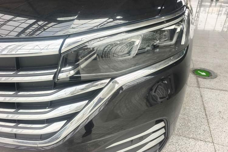 Used Volkswagen Viloran 2024 380TSI Premium Edition Left Front Headlight