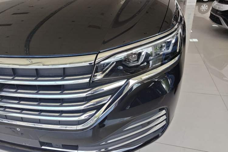 Used Volkswagen Viloran 2024 380TSI Premium Edition Left Front Headlight