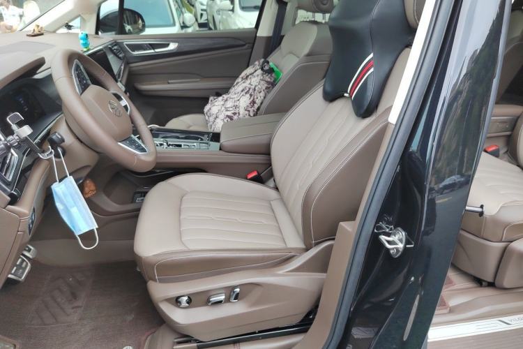 Used Volkswagen Viloran 2024 380TSI Luxury Edition Left Front Seat