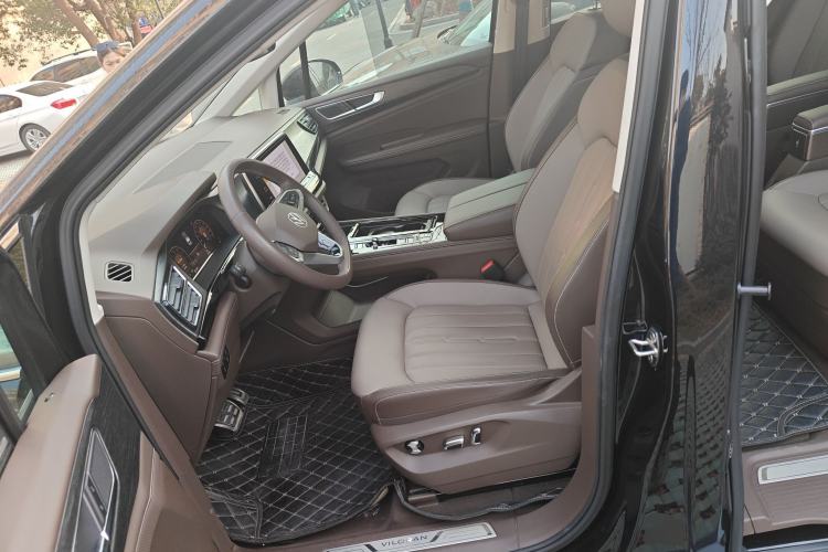 Used Volkswagen Viloran 2024 380TSI Luxury Edition Left Front Seat