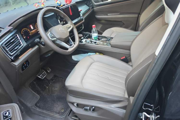 Used Volkswagen Viloran 2024 380TSI Luxury Edition Left Front Seat