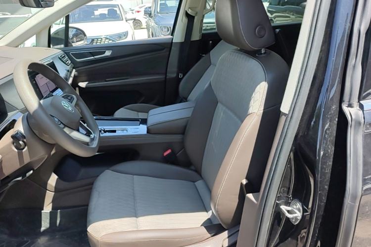 Used Volkswagen Viloran 2024 330TSI Business Edition Left Front Seat
