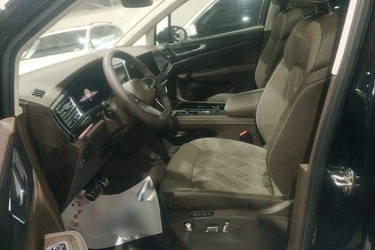 Used Volkswagen Viloran 2024 380TSI Premium Edition Left Front Seat