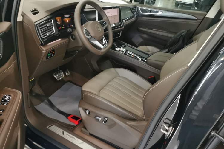 Used Volkswagen Viloran 2024 380TSI Luxury Edition Left Front Seat