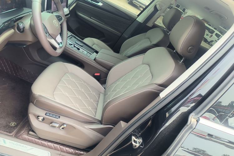 Used Volkswagen Viloran 2024 380TSI Premium Edition Left Front Seat