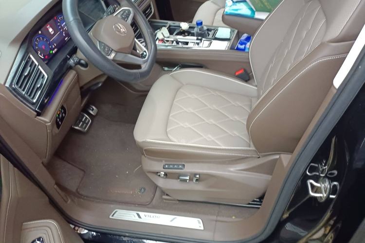 Used Volkswagen Viloran 2024 380TSI Premium Edition Left Front Seat