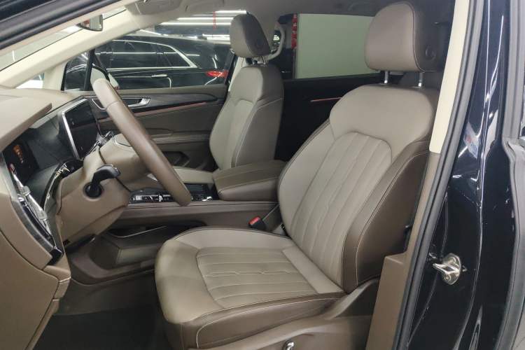 Used Volkswagen Viloran 2024 380TSI Luxury Edition Left Front Seat