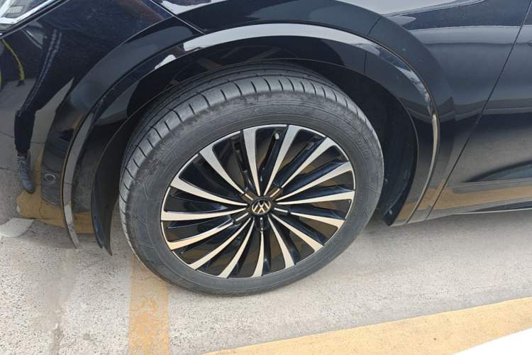 Used Volkswagen Viloran 2024 380TSI Premium Edition Left Front Wheel Hub