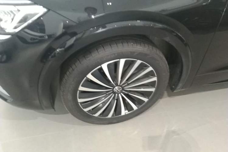 Used Volkswagen Viloran 2024 380TSI Premium Edition Left Front Wheel Hub