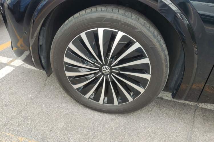 Used Volkswagen Viloran 2024 380TSI Premium Edition Left Front Wheel Hub