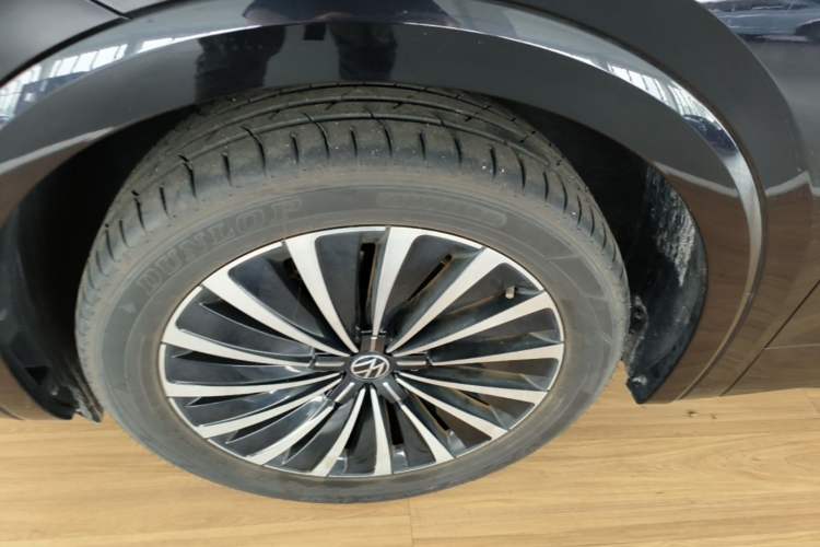 Used Volkswagen Viloran 2024 380TSI Premium Edition Left Front Wheel Hub