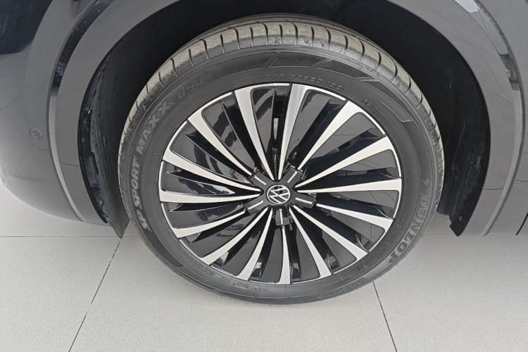 Used Volkswagen Viloran 2024 380TSI Premium Edition Left Front Wheel Hub