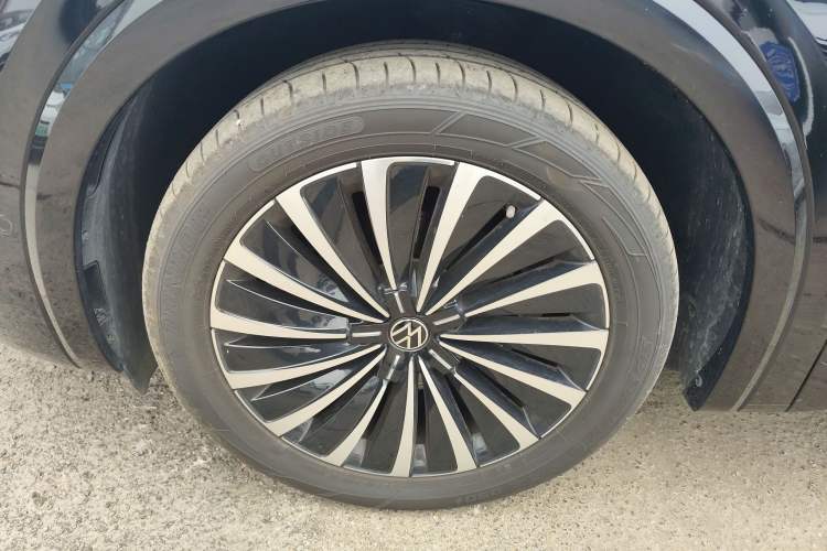 Used Volkswagen Viloran 2024 380TSI Premium Edition Left Front Wheel Hub