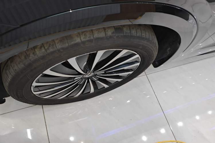 Used Volkswagen Viloran 2024 380TSI Premium Edition Left Front Wheel Hub
