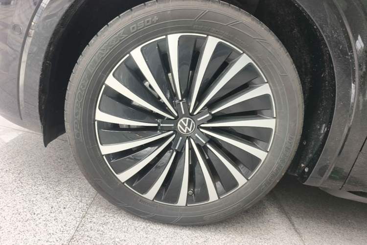 Used Volkswagen Viloran 2024 380TSI Premium Edition Left Front Wheel Hub