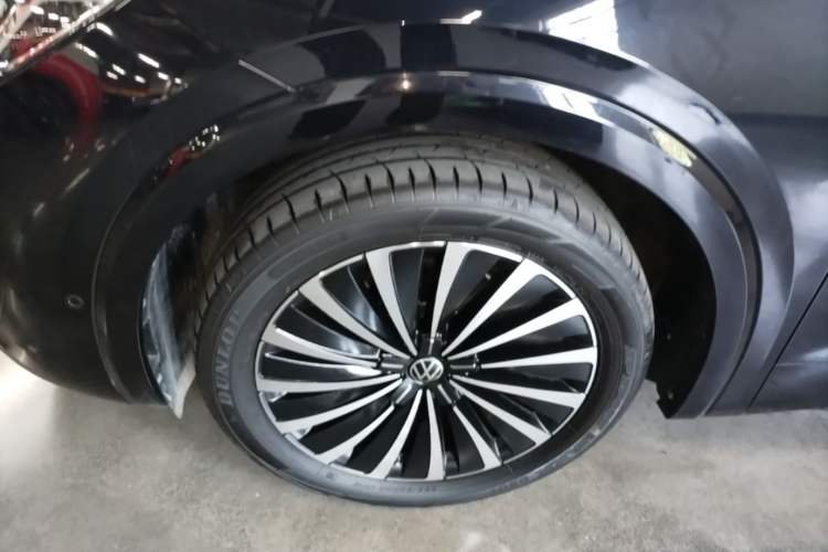 Used Volkswagen Viloran 2024 380TSI Premium Edition Left Front Wheel Hub