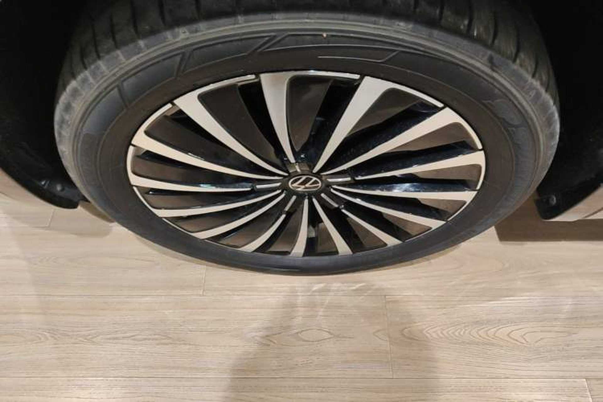 Used Volkswagen Viloran 2024 380TSI Premium Edition Left Front Wheel Hub