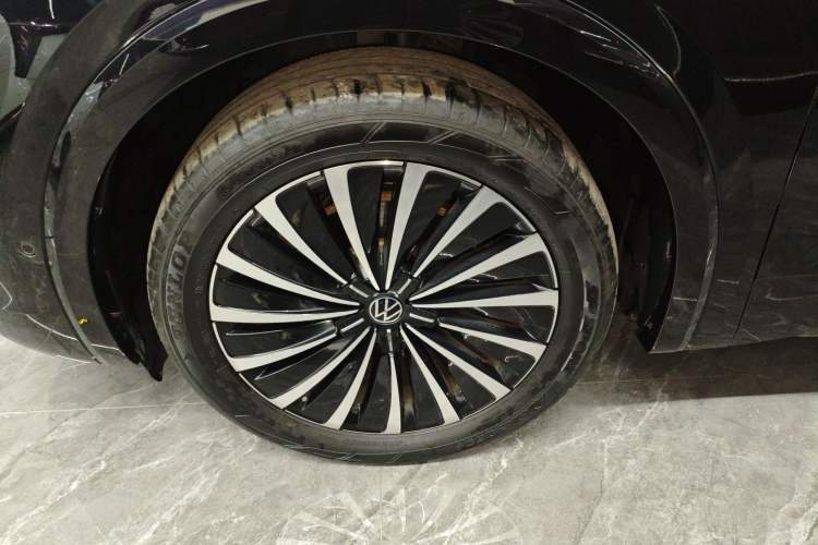 Used Volkswagen Viloran 2024 380TSI Premium Edition Left Front Wheel Hub