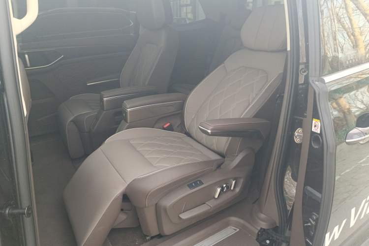 Used Volkswagen Viloran 2024 380TSI Premium Edition Left Rear Seat