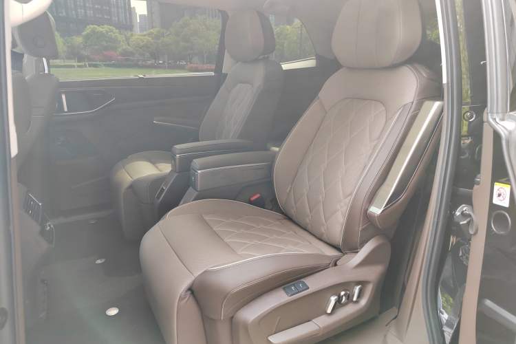 Used Volkswagen Viloran 2024 380TSI Flagship Edition Left Rear Seat