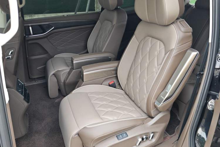 Used Volkswagen Viloran 2024 380TSI Flagship Edition Left Rear Seat