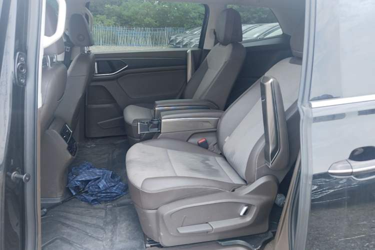 Used Volkswagen Viloran 2024 330TSI Business Edition Left Rear Seat