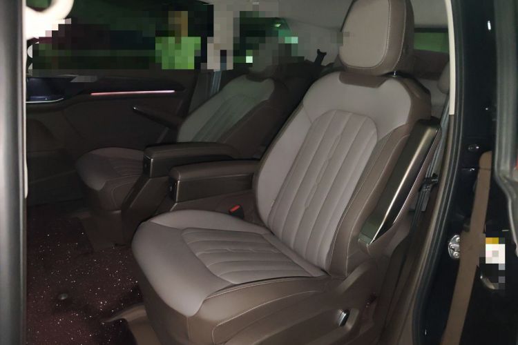 Used Volkswagen Viloran 2024 380TSI Luxury Edition Left Rear Seat