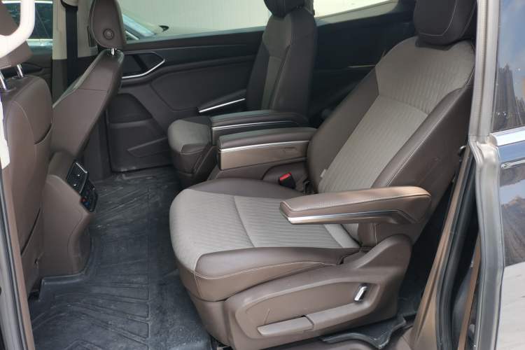 Used Volkswagen Viloran 2024 330TSI Business Edition Left Rear Seat