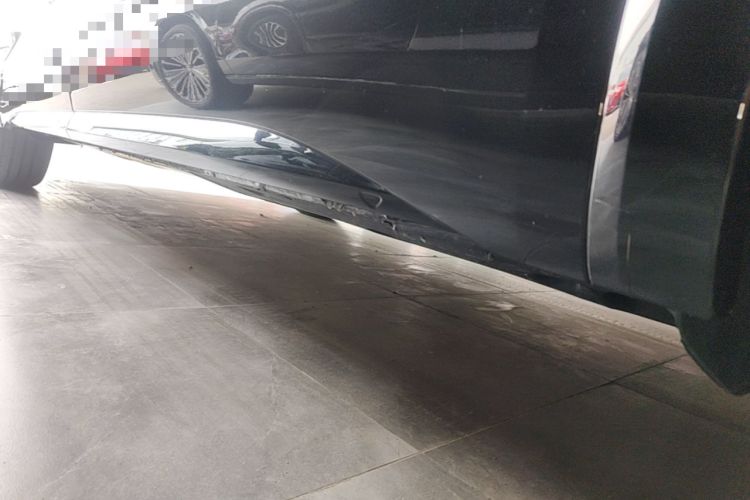 Used Volkswagen Viloran 2024 380TSI Premium Edition Left Side Sill