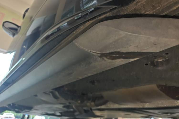 Used Volkswagen Viloran 2024 380TSI Premium Edition Left Side Sill