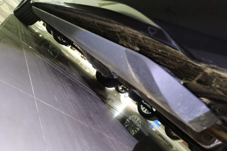 Used Volkswagen Viloran 2024 380TSI Premium Edition Left Side Sill
