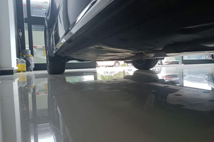 Used Volkswagen Viloran 2024 380TSI Luxury Edition Left Side Sill