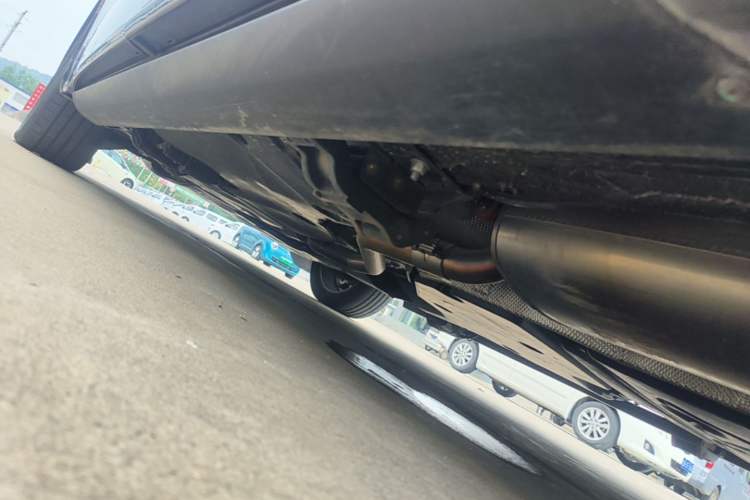 Used Volkswagen Viloran 2024 380TSI Premium Edition Left Side Sill