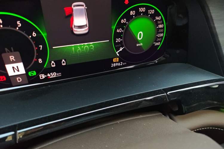 Used Volkswagen Viloran 2024 380TSI Premium Edition Odometer Close Up