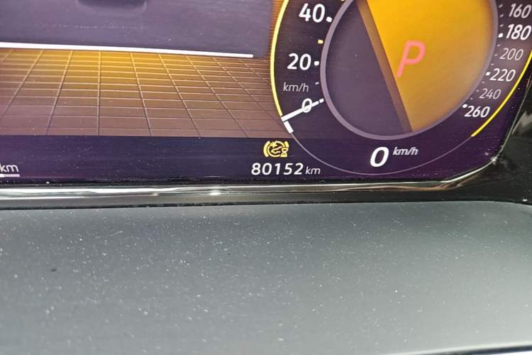 Used Volkswagen Viloran 2024 330TSI Business Edition Odometer Close Up