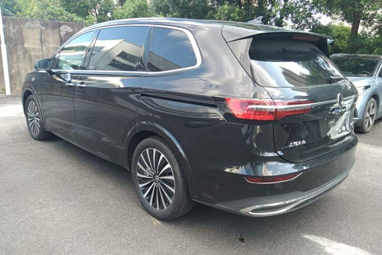 Used Volkswagen Viloran 2024 380TSI Premium Edition Rear Left 45 Deg