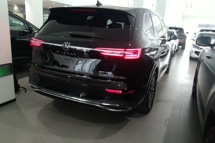 Used Volkswagen Viloran 2024 380TSI Premium Edition Rear Right 45 Deg