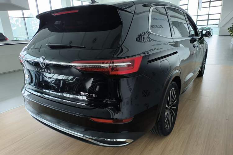 Used Volkswagen Viloran 2024 380TSI Premium Edition Rear Right 45 Deg