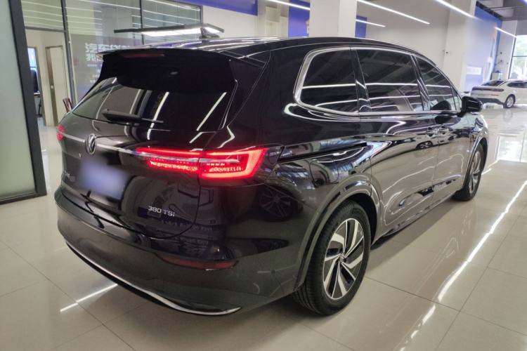 Used Volkswagen Viloran 2024 380TSI Luxury Edition Rear Right 45 Deg