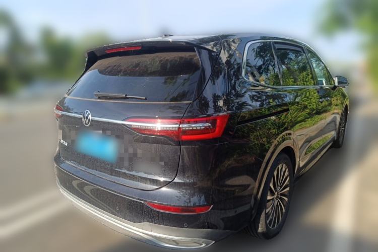Used Volkswagen Viloran 2024 380TSI Premium Edition Rear Right 45 Deg