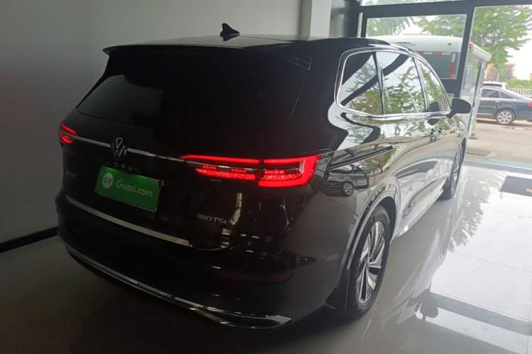 Used Volkswagen Viloran 2024 380TSI Luxury Edition Rear Right 45 Deg