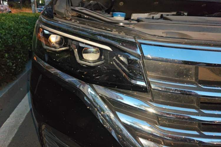 Used Volkswagen Viloran 2024 380TSI Premium Edition Right Front Headlight